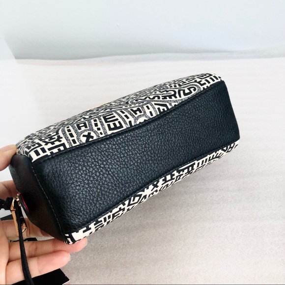 Coach Disney Mickey Mouse Small Boxy Cosmetic Case - Picture 5 of 8